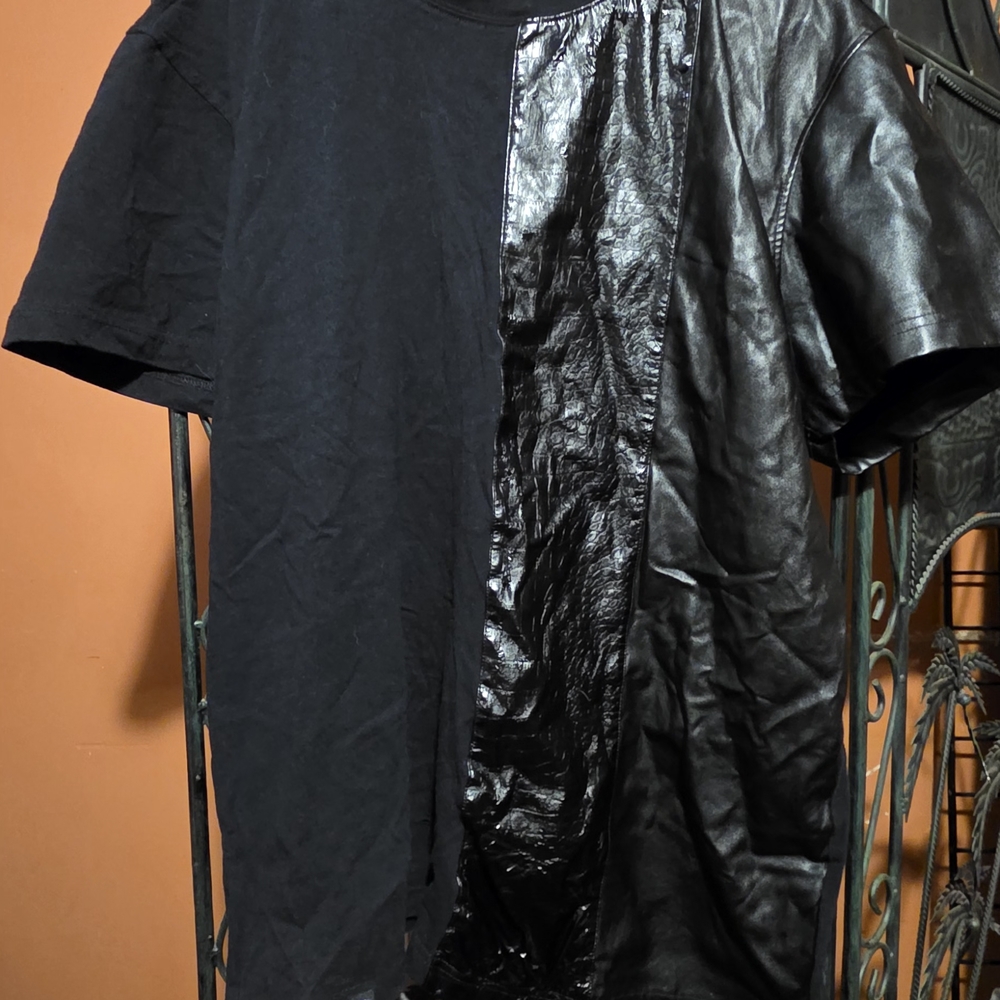 Akademiks Black Two-Tone Short Sleeve Tee